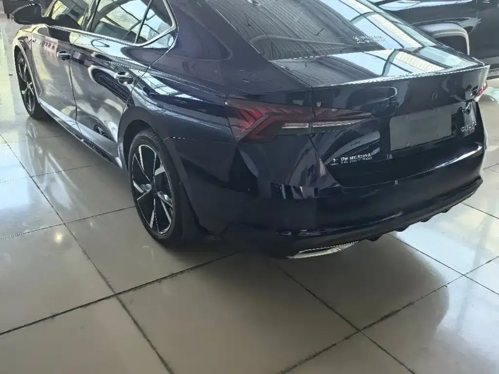 Skoda Octavia — фото 3