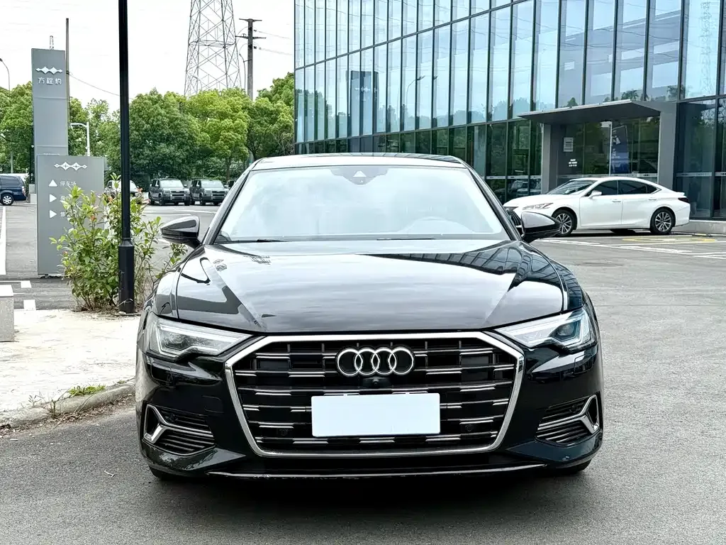 Audi A6L 2023 из CN, фото 4