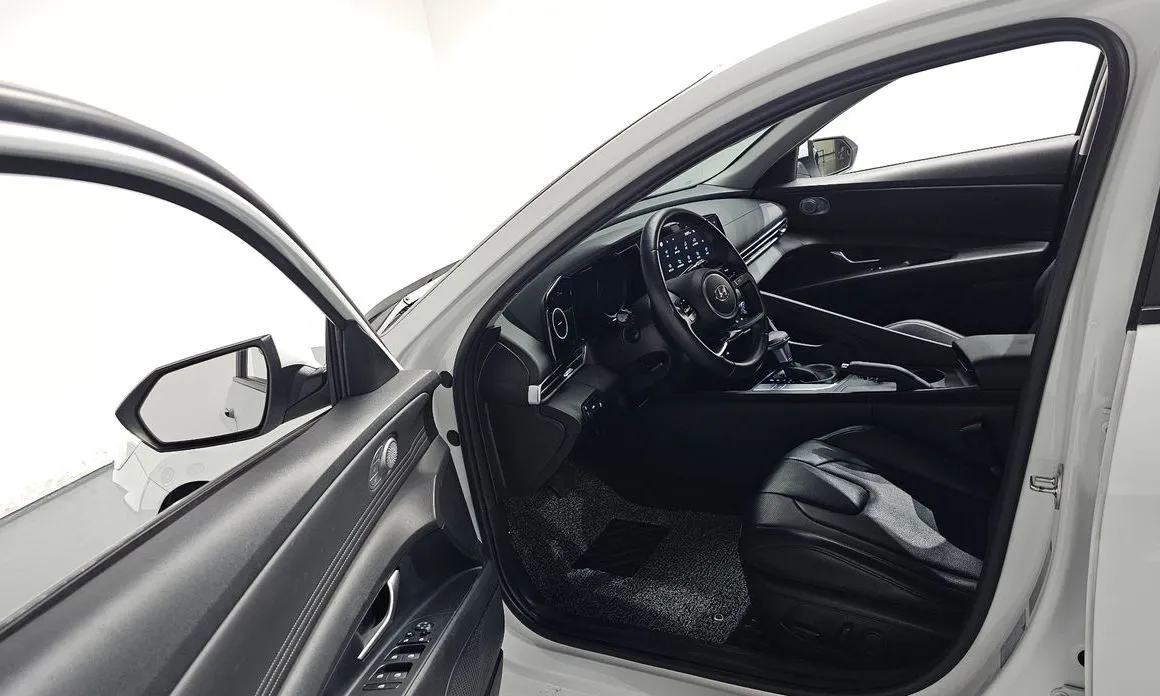 Hyundai AVANTE — фото 2