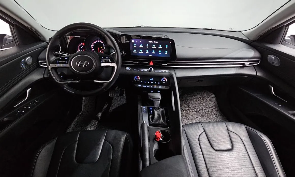Hyundai AVANTE — фото 4