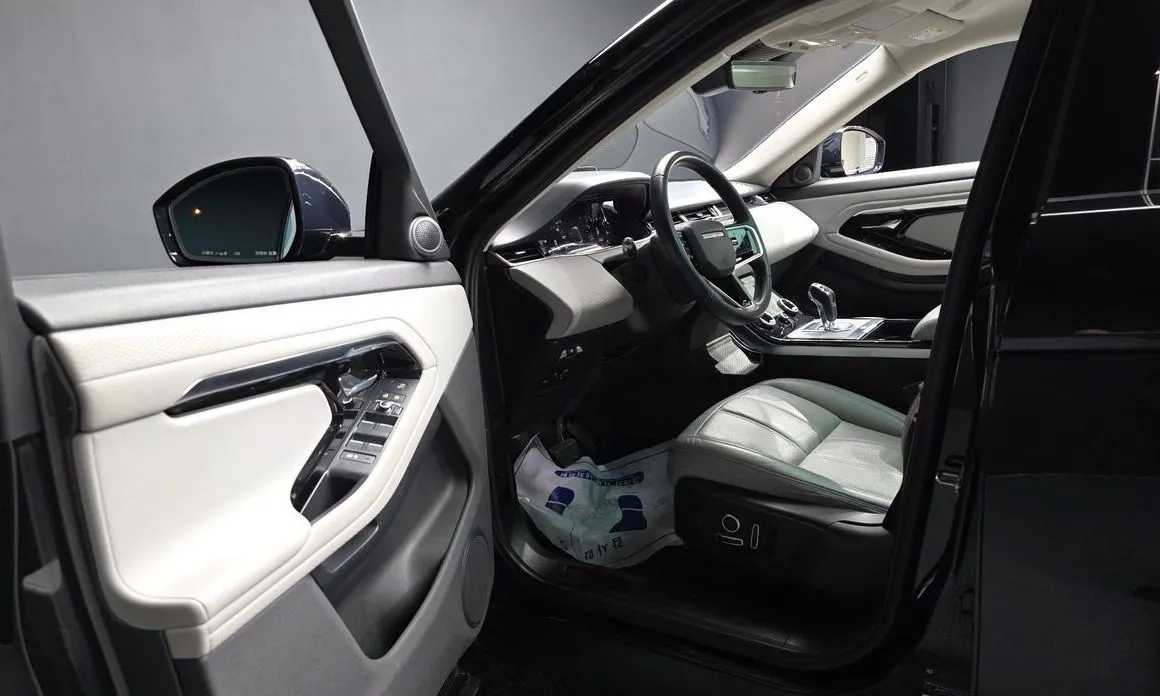 Land Rover Range Rover Evoque — фото 10