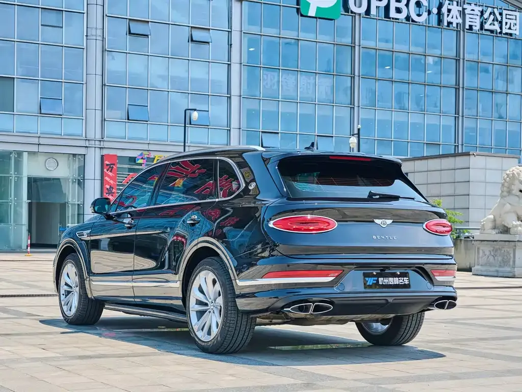 Bentley Bentayga — фото 6