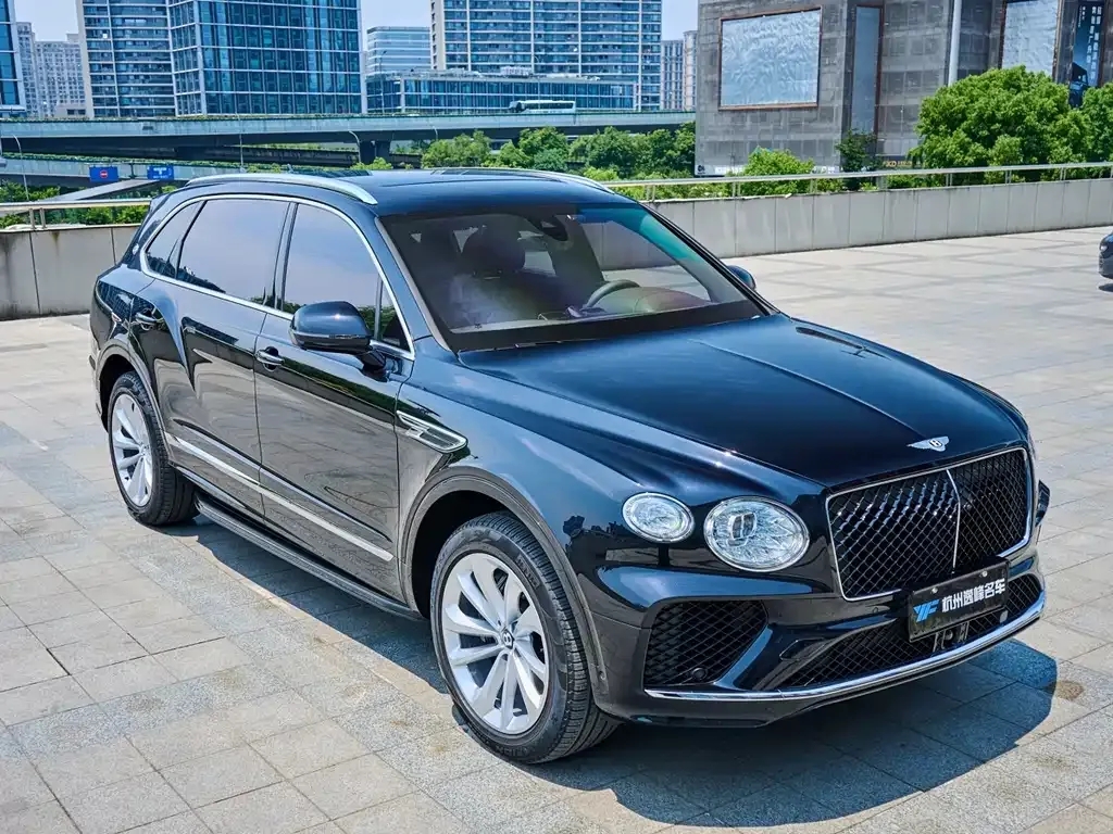 Bentley Bentayga — фото 10