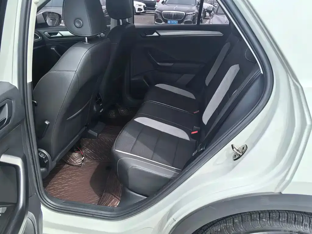 Volkswagen T-Roc 2021 из CN, фото 4