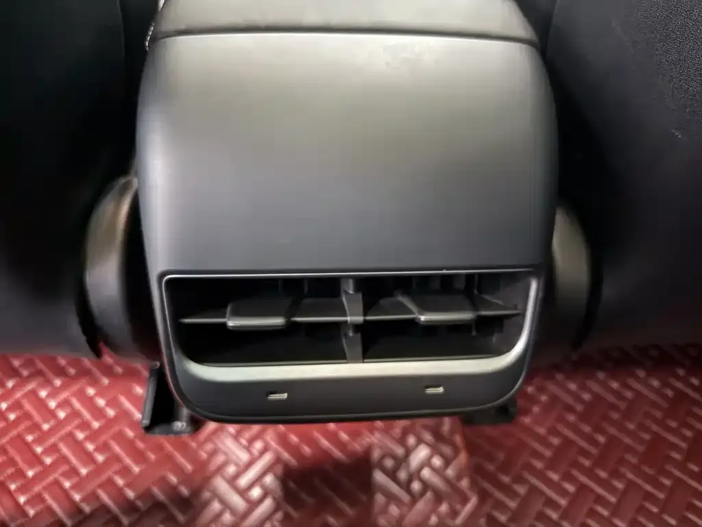 Tesla Model 3 — фото 2