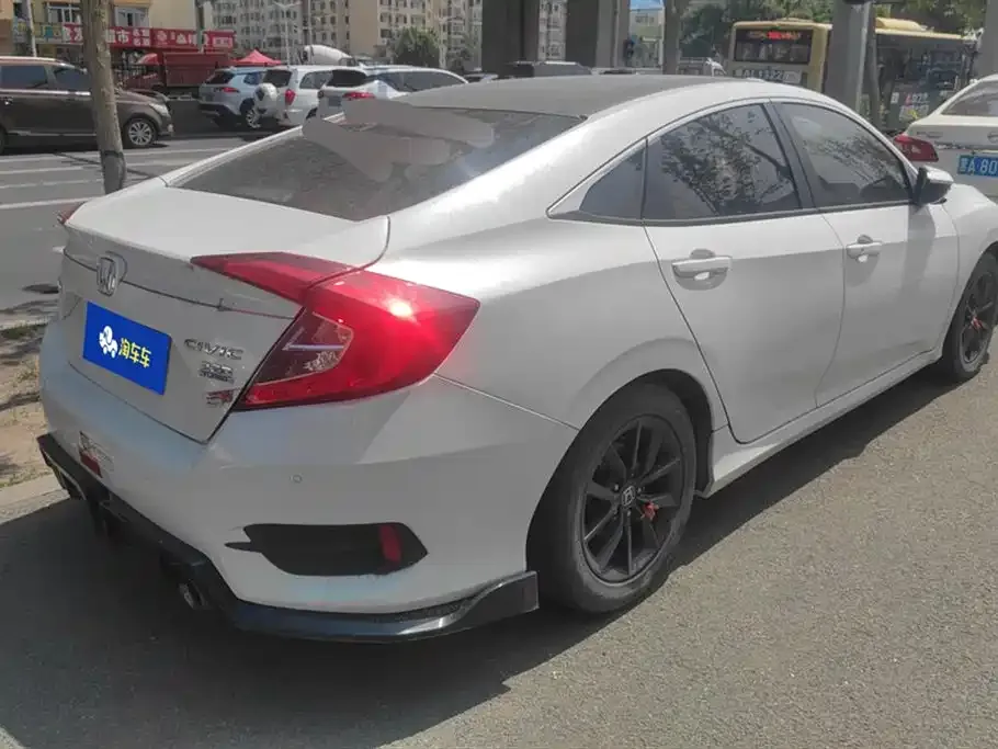 Honda Civic — фото 4