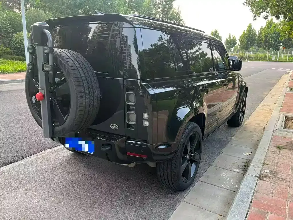 Land Rover Defender — фото 6