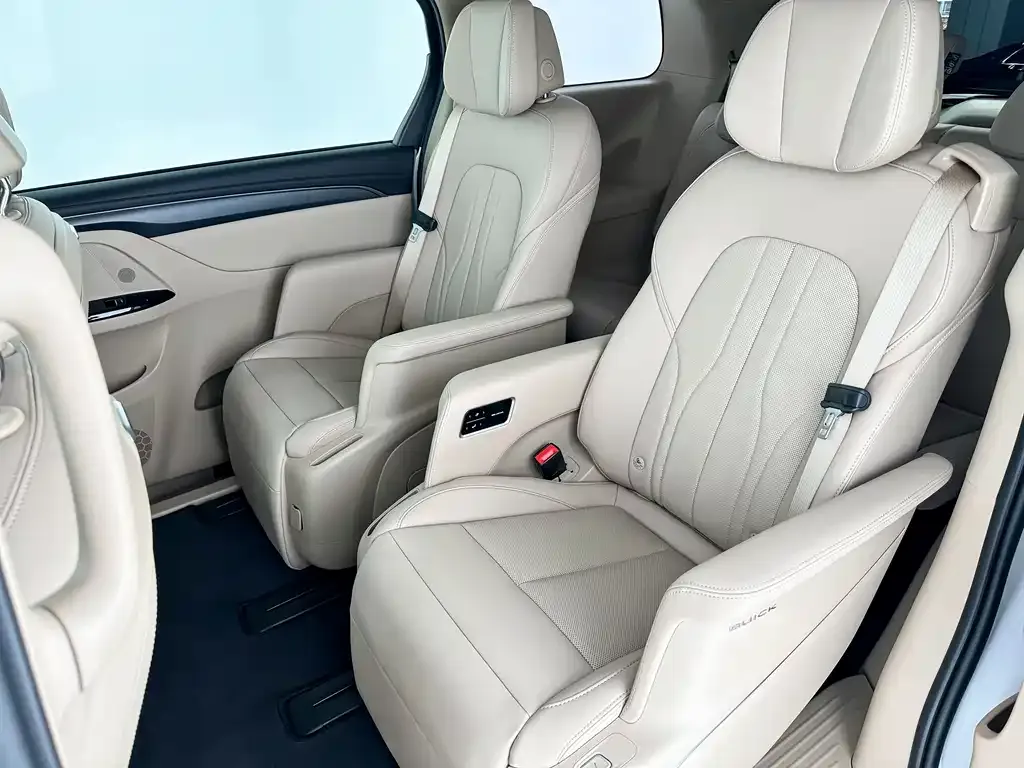 Buick GL8 Hybrid — фото 8