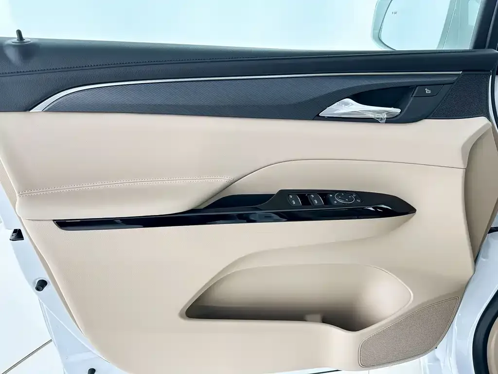Buick GL8 Hybrid — фото 7