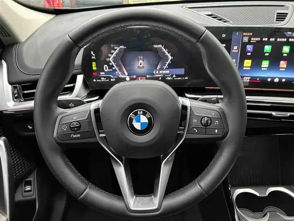 BMW X1 — фото 5