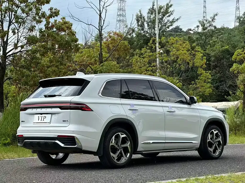 Geely Xingyue L — фото 8