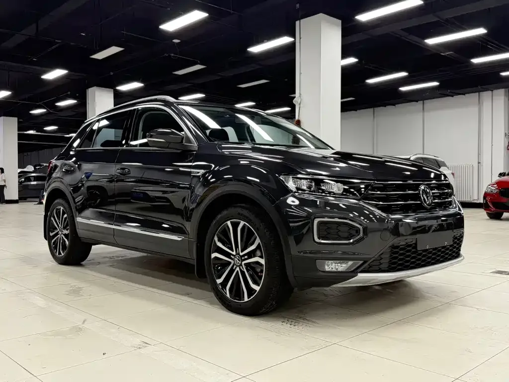 Volkswagen T-Roc — фото 8