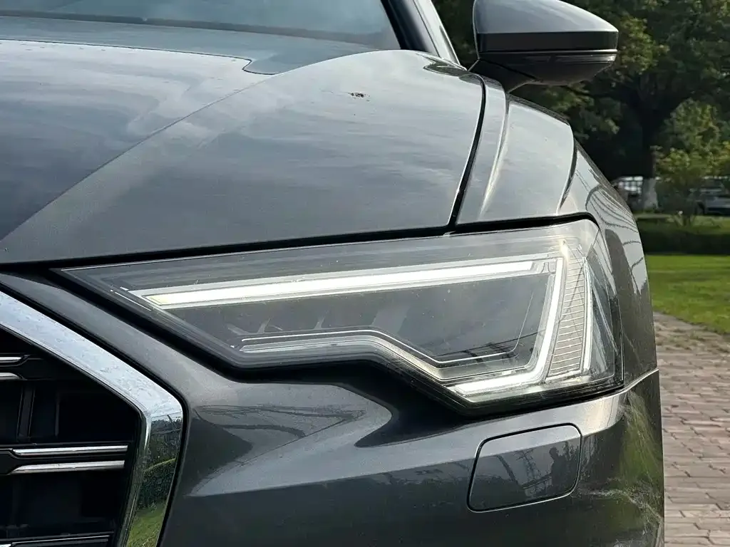 Audi A6L — фото 2