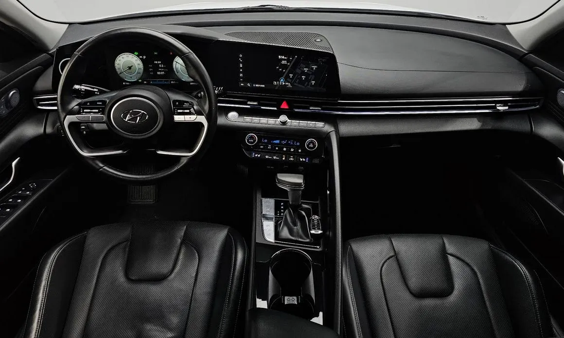 Hyundai AVANTE — фото 5