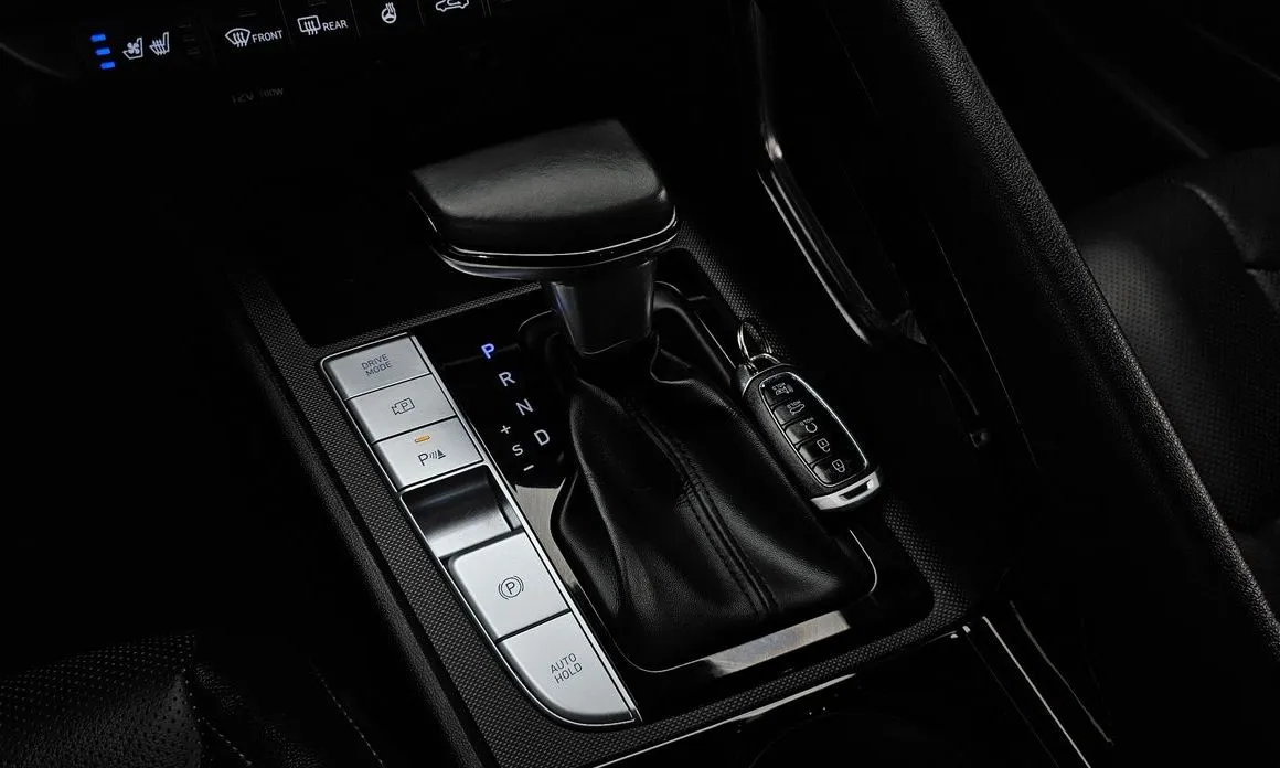 Hyundai AVANTE — фото 2