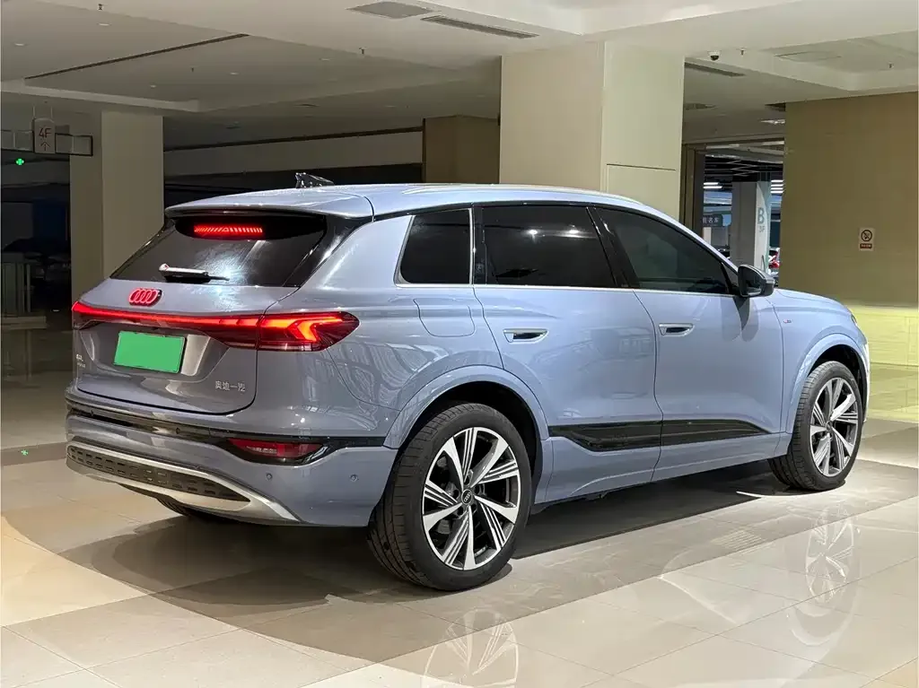 Audi Q6L e-tron — фото 4