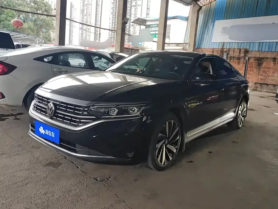 Volkswagen Passat — фото 1