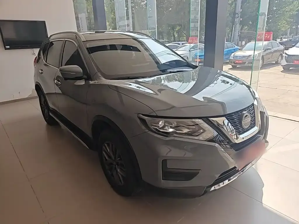 Nissan X-Trail — фото 9