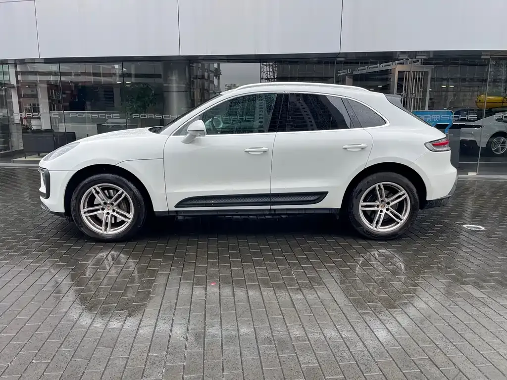 Porsche Macan — фото 10