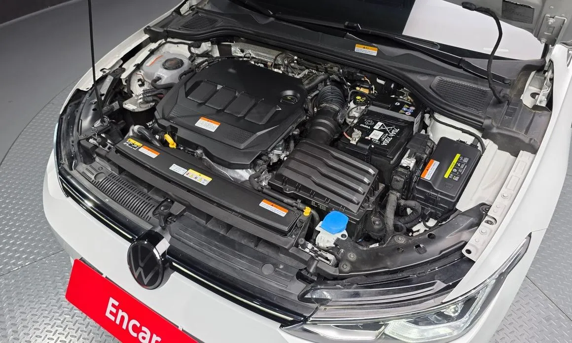 Volkswagen Golf 2024 из KR, фото 6