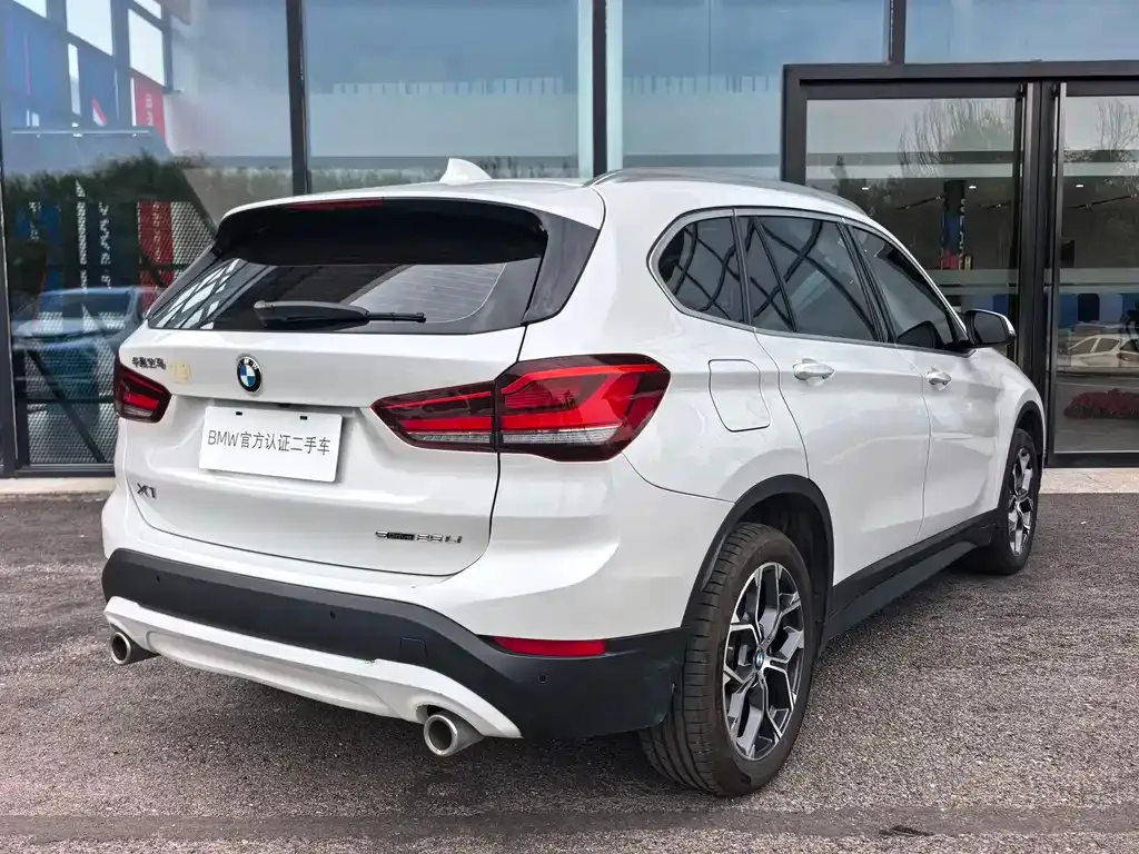 BMW X1 — фото 7