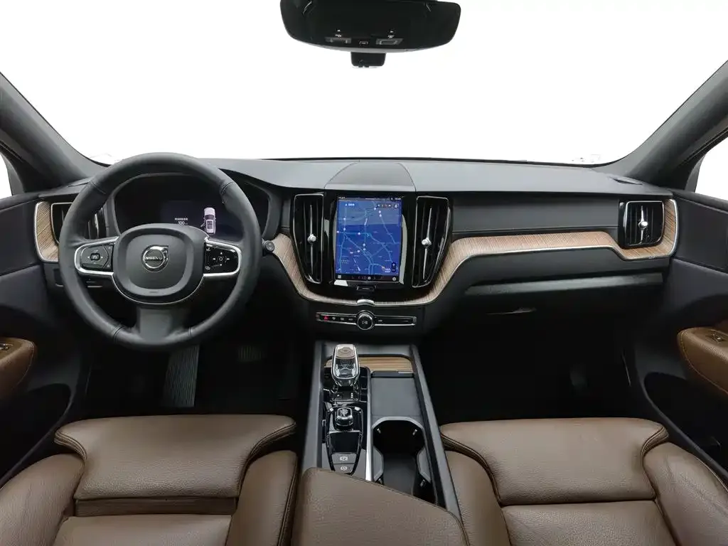 Volvo XC60 — фото 6