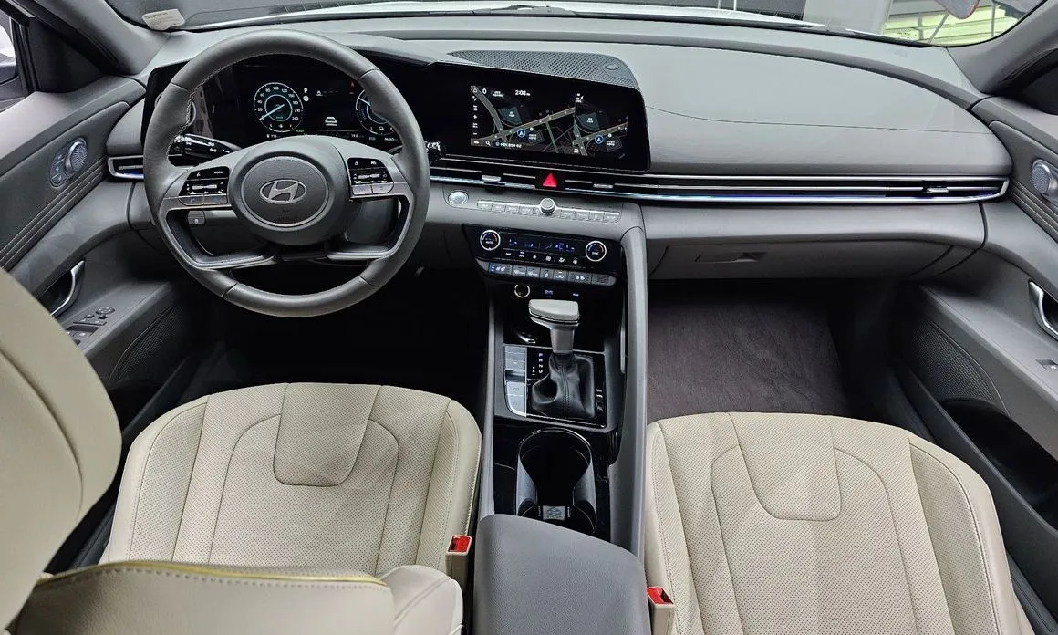 Hyundai AVANTE — фото 2