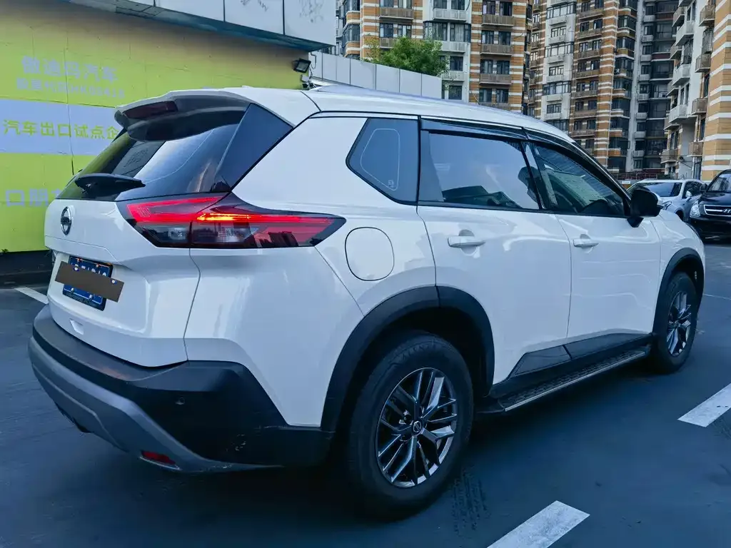 Nissan X-Trail — фото 4