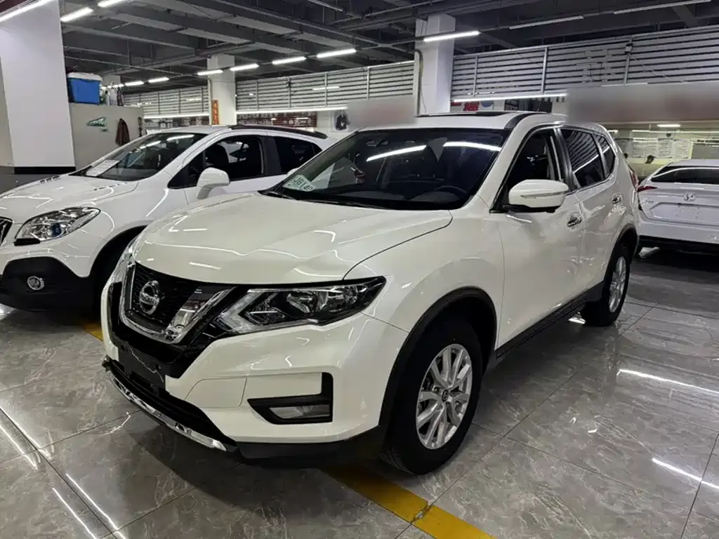 Nissan X-Trail — фото 10