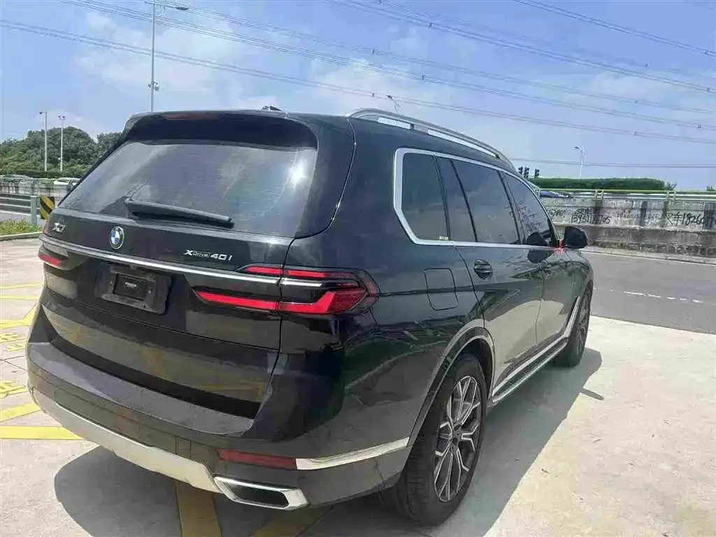 BMW X7 — фото 2