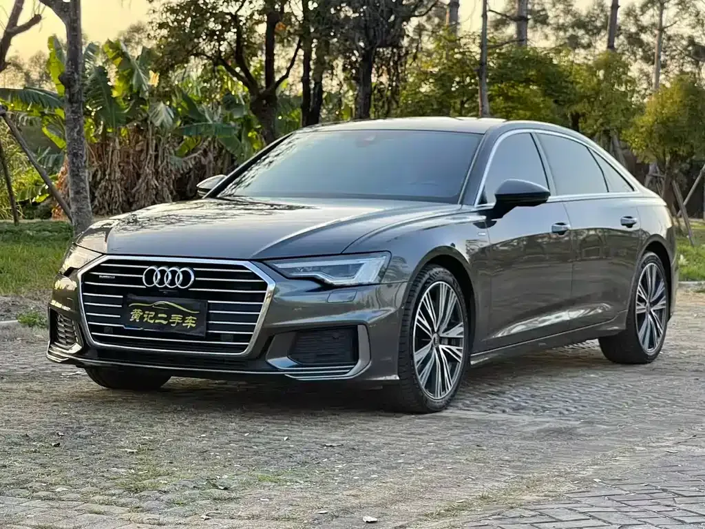 Audi A6L — фото 1