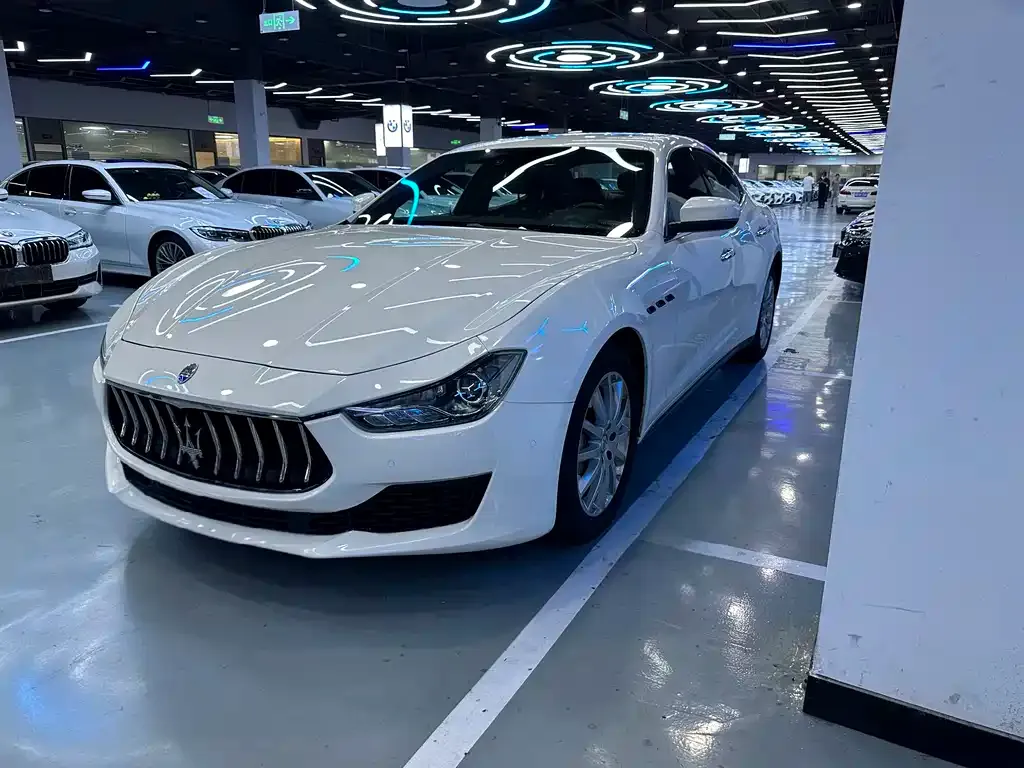 Maserati Ghibli — фото 1