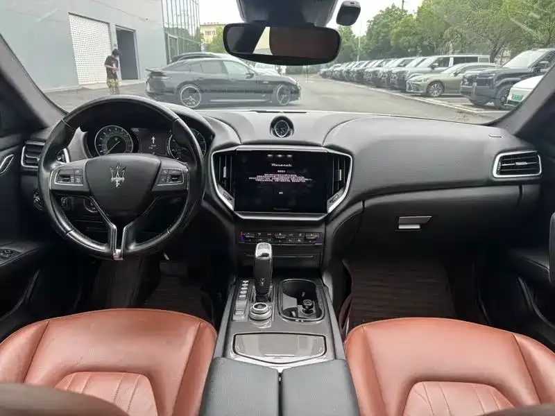 Maserati Ghibli — фото 9