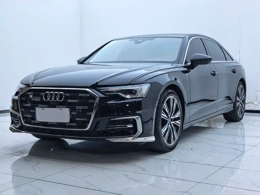 Audi A6L — фото 1