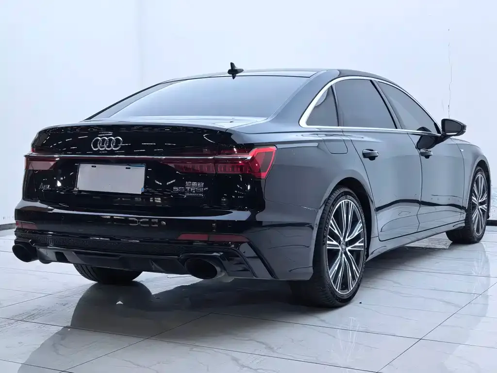 Audi A6L — фото 9