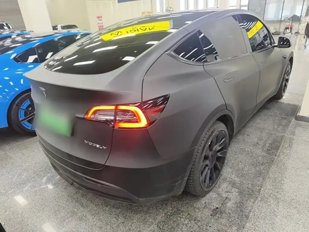 Tesla Model Y — фото 5