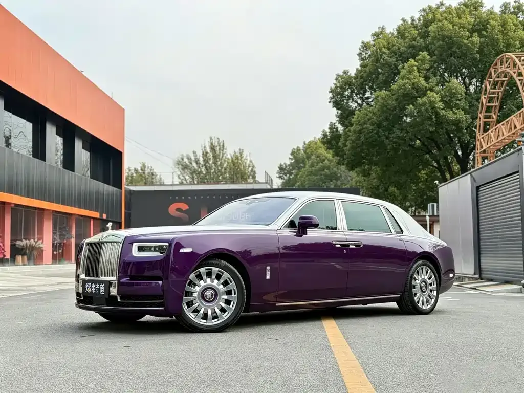 Rolls-Royce Phantom — фото 1