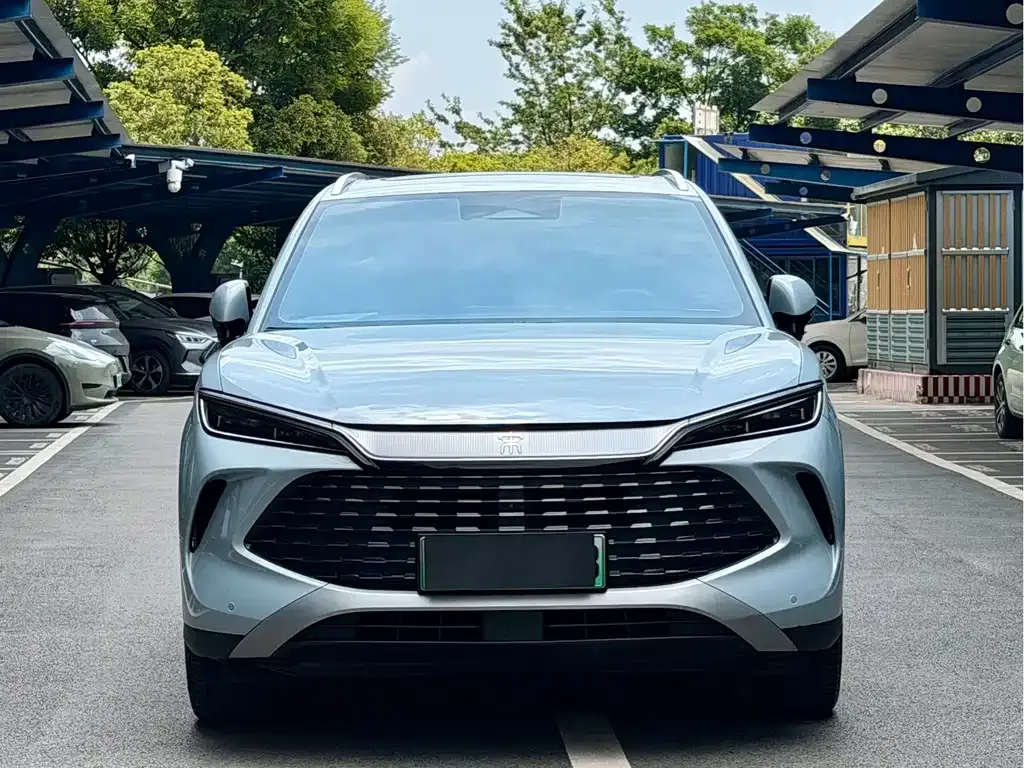 BYD L DM-i — фото 10