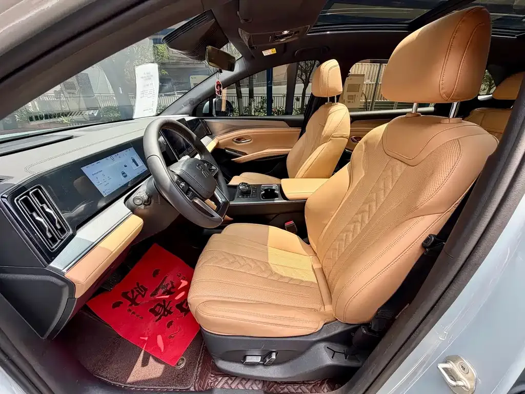 BYD L DM-i — фото 6