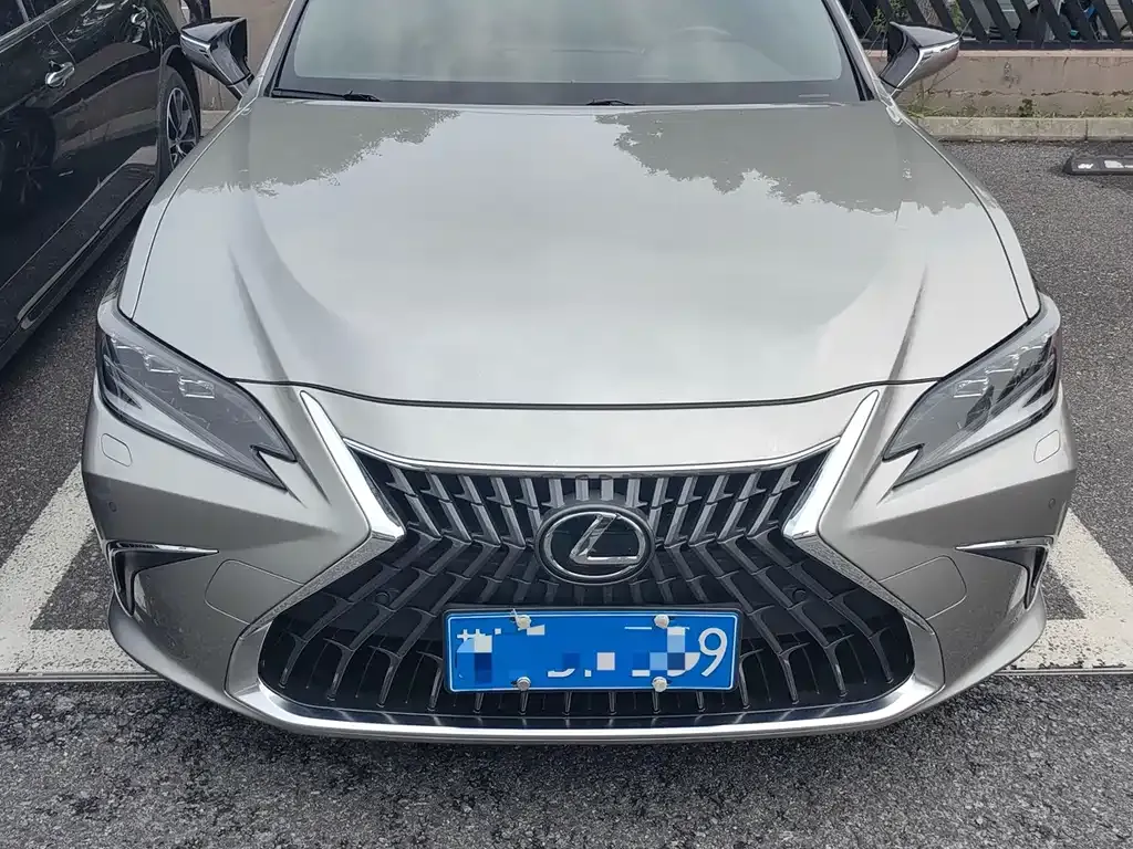 Lexus ES — фото 5