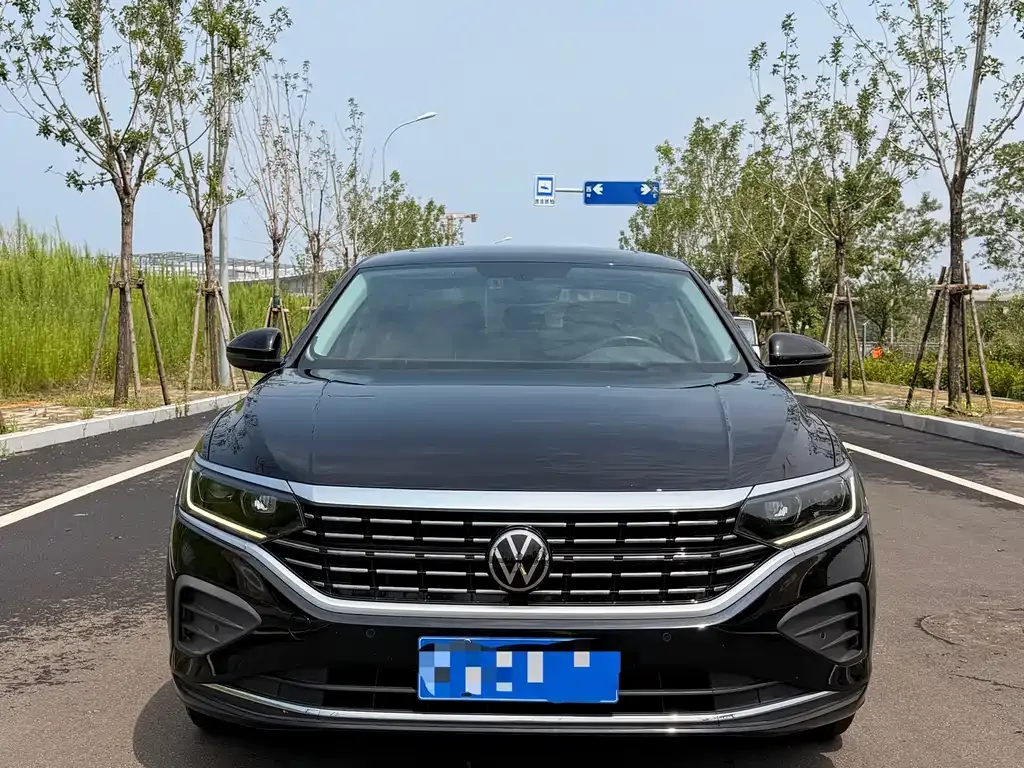 Volkswagen Passat — фото 8
