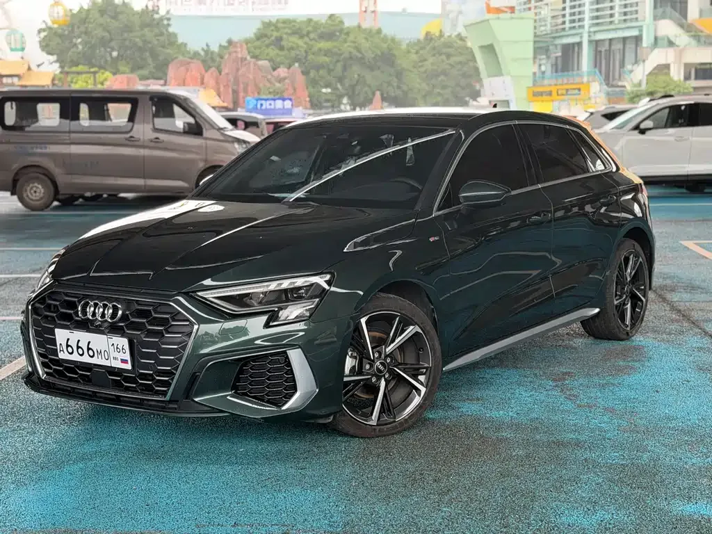 Audi A3 — фото 1