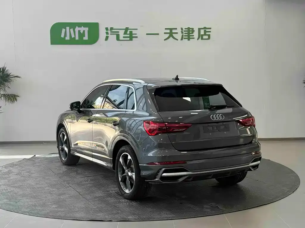 Audi Q3 — фото 10