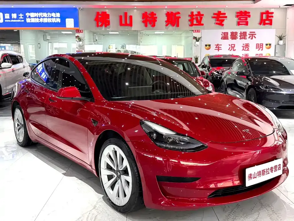 Tesla Model 3 — фото 6