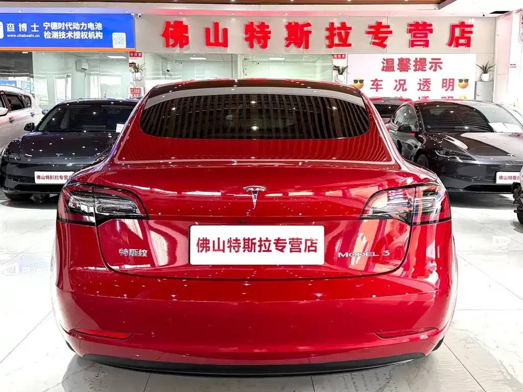 Tesla Model 3 — фото 10