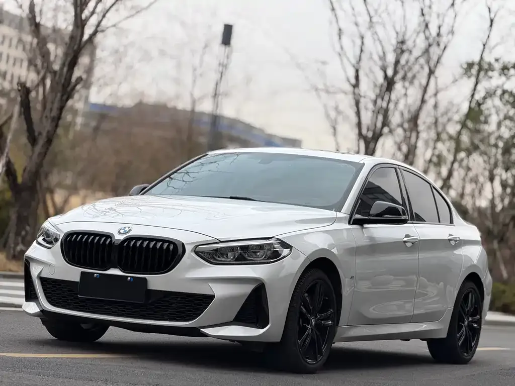 BMW 1 Series — фото 1