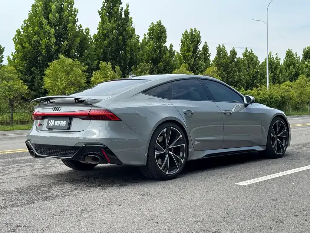 Audi RS 7 — фото 8