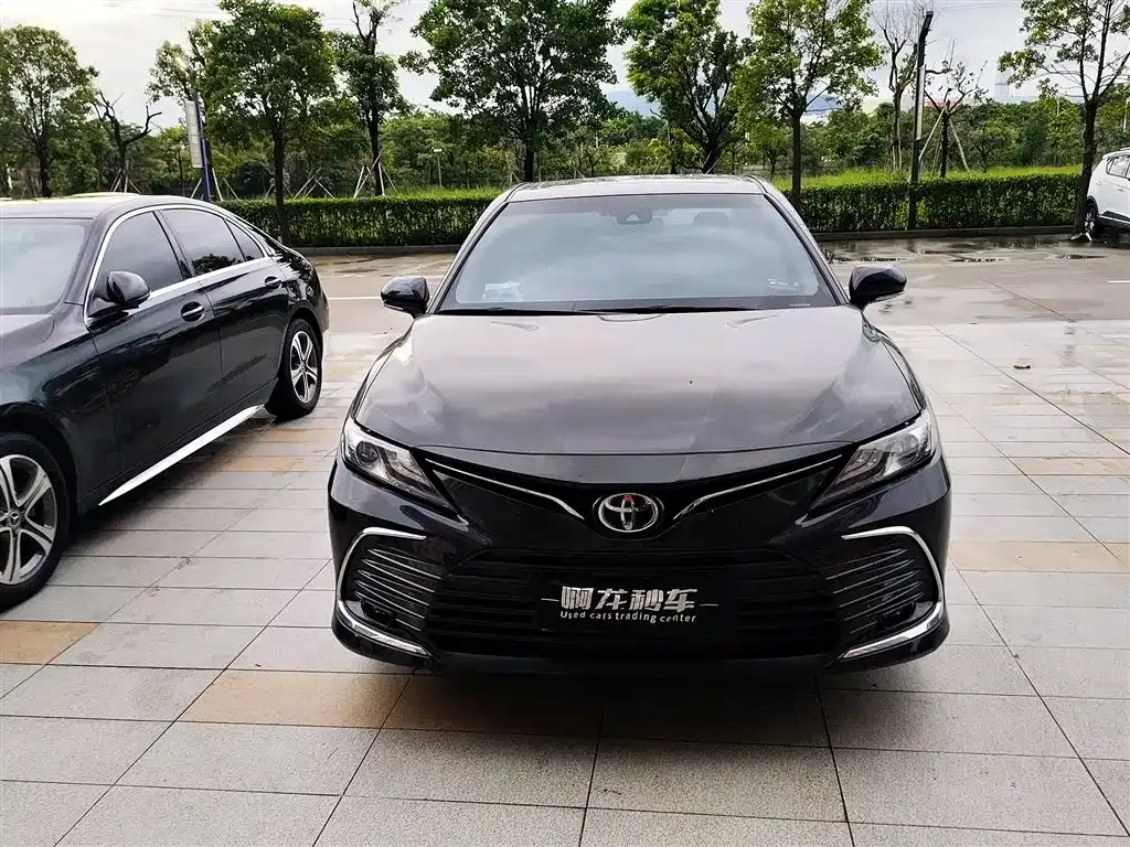 Toyota Camry — фото 8