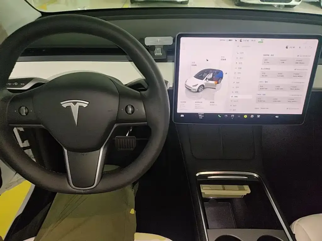 Tesla Model Y — фото 5