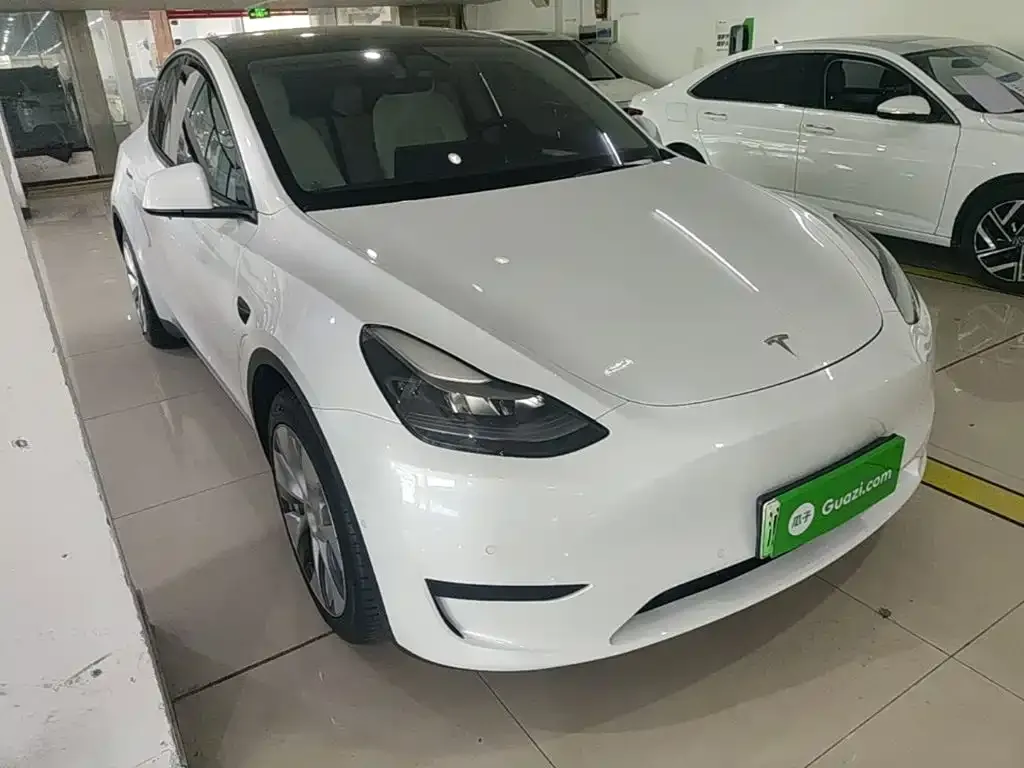 Tesla Model Y — фото 7